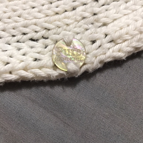 Pure Handknit Women’s Cardigan - Picture 9 of 9